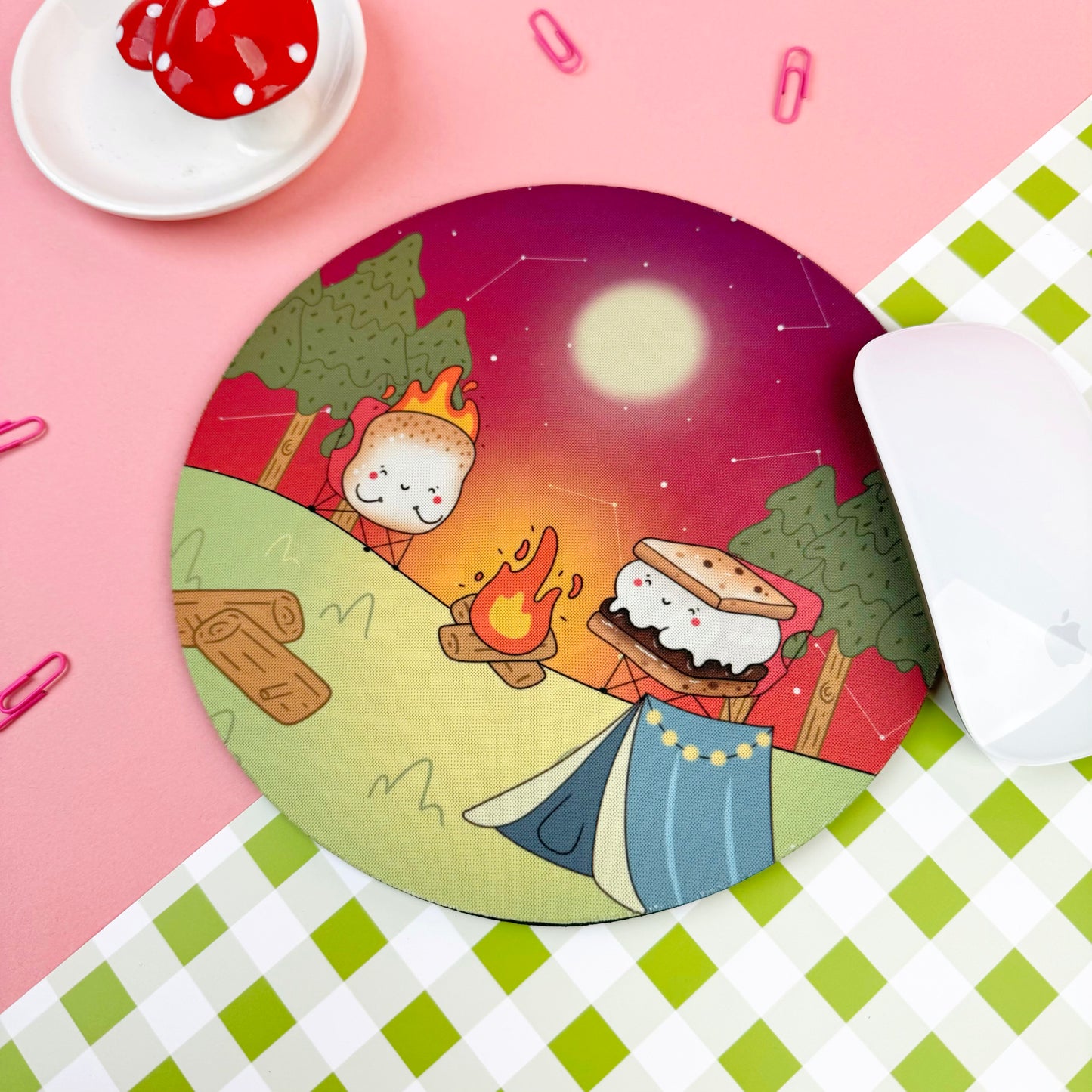 Cosy Campfire Scene Mouse Pad